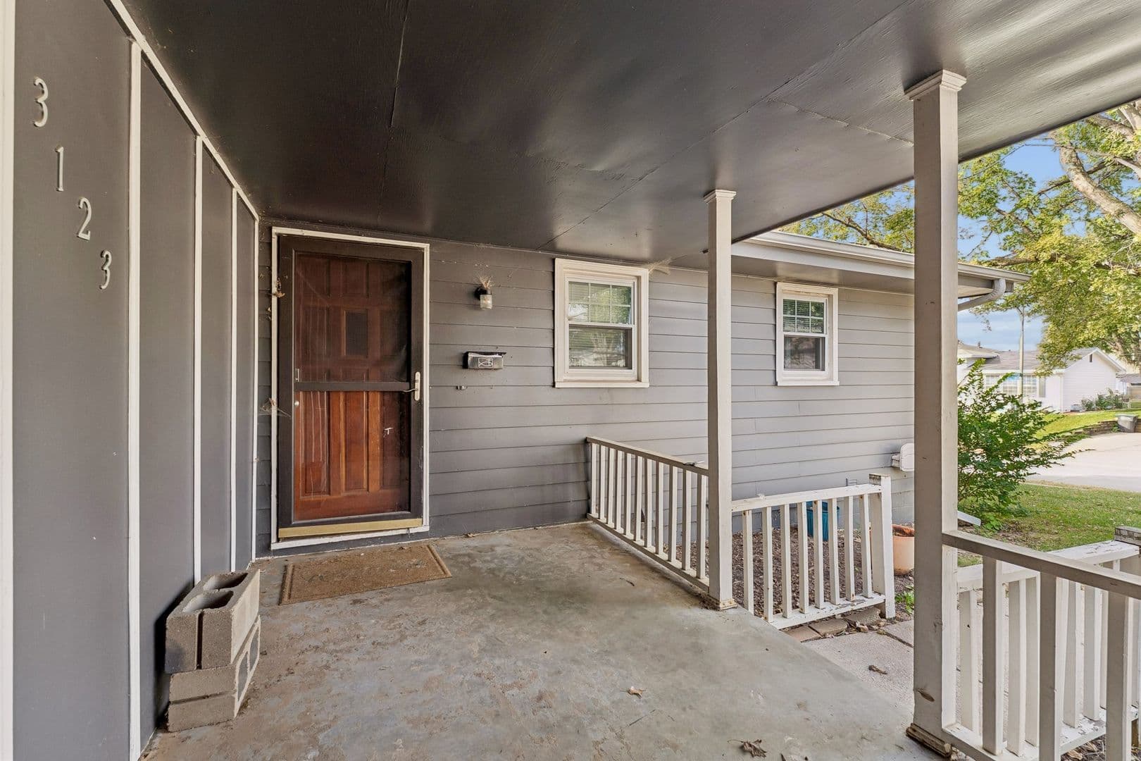 Omaha House: 3123 S 137th Street
