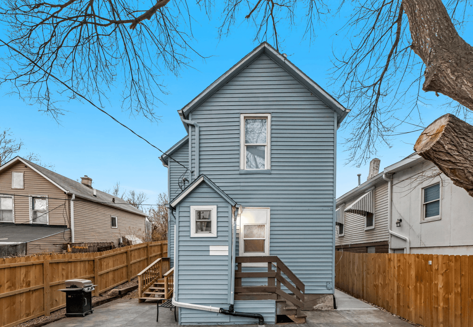 Omaha Apartment: 1911 S 14th St