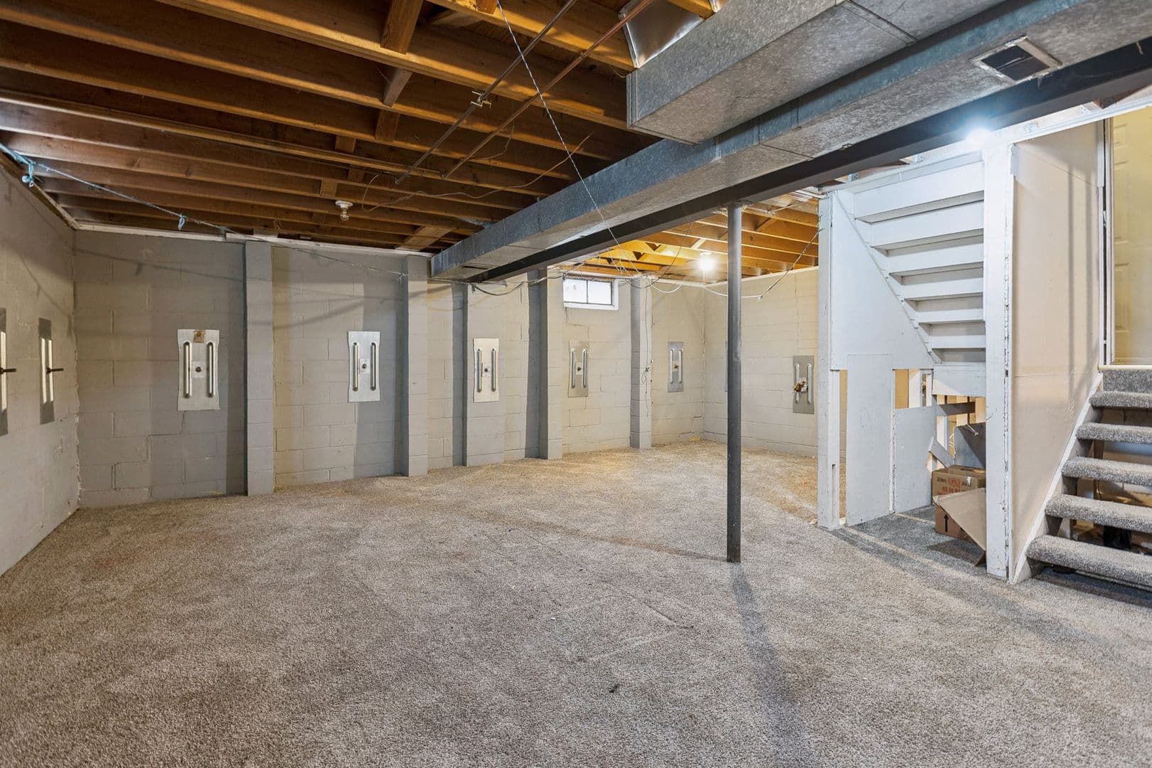 Omaha House: 14009 Weir St