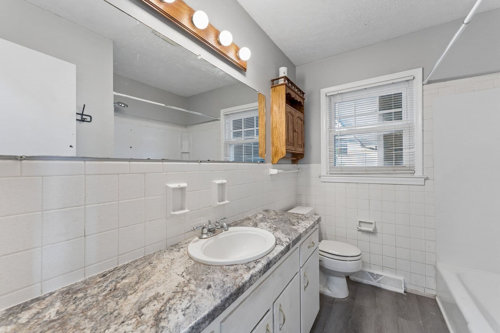 Omaha House: 3123 S 137th Street