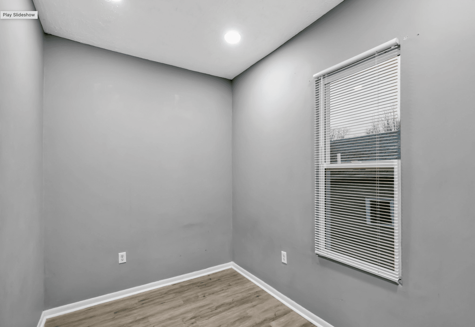 Omaha Apartment: 1911 S 14th St