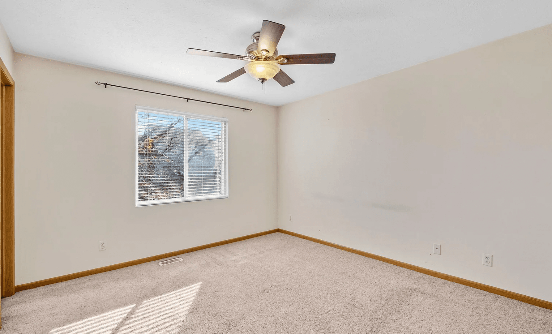 Omaha House: 8837 Quest St.