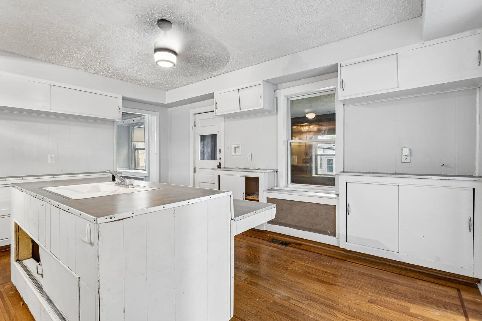 Omaha House: 511 Poppleton Ave