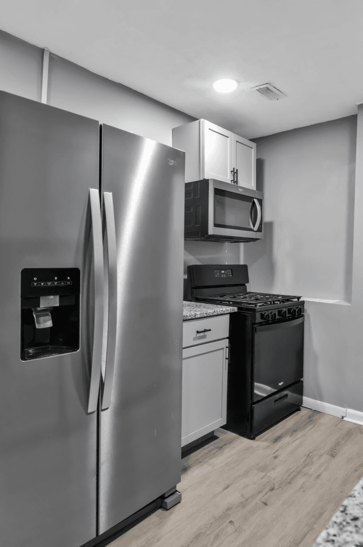 Omaha Apartment: 1911 S 14th St