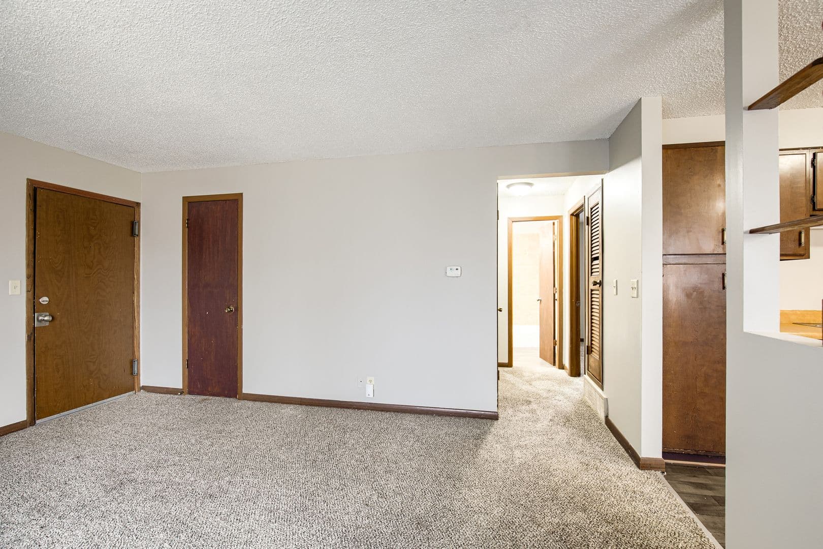 Lincoln Apartment: 2635 N 42nd St
