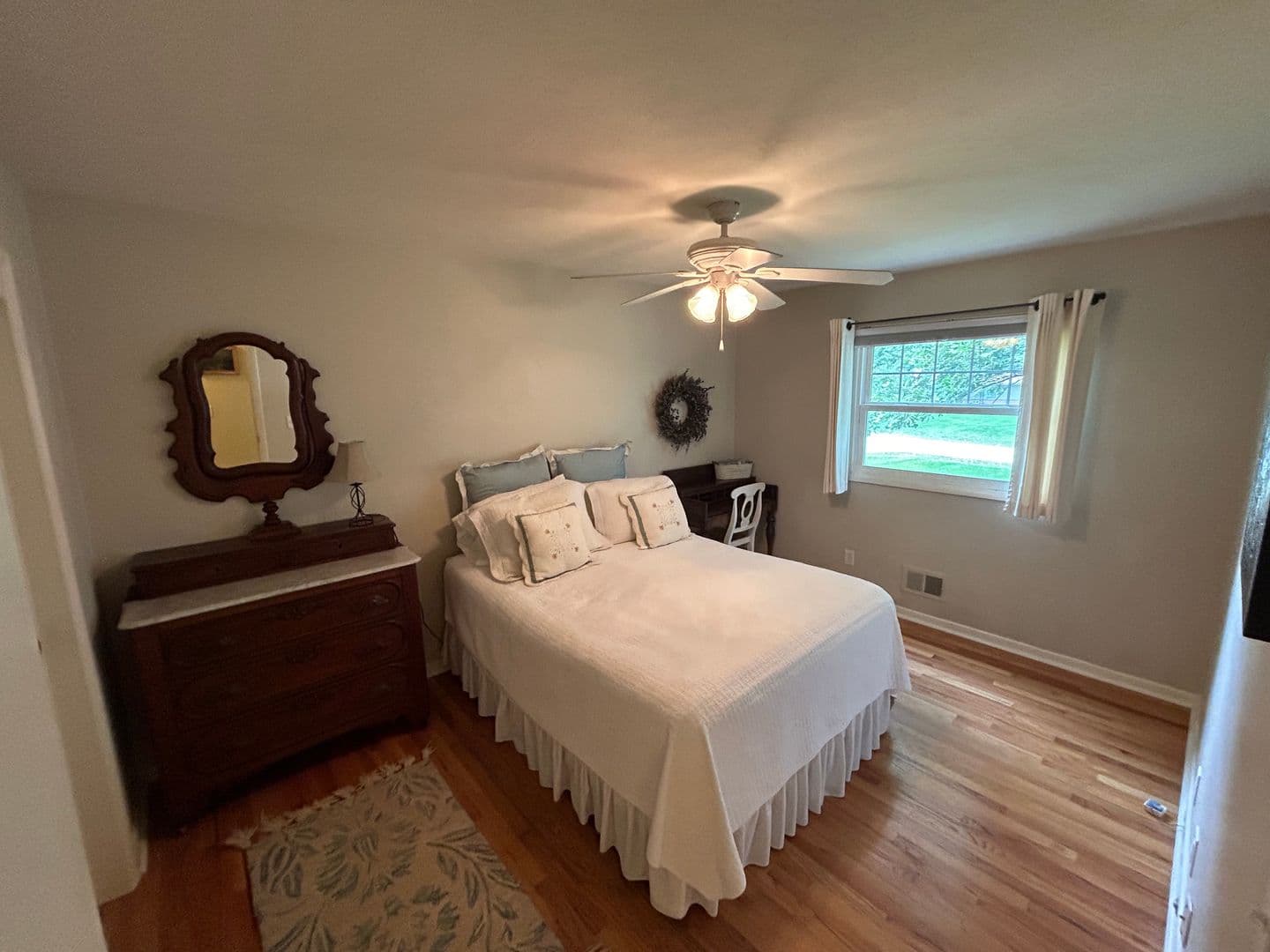 Omaha House: 4545 Manchester Dr