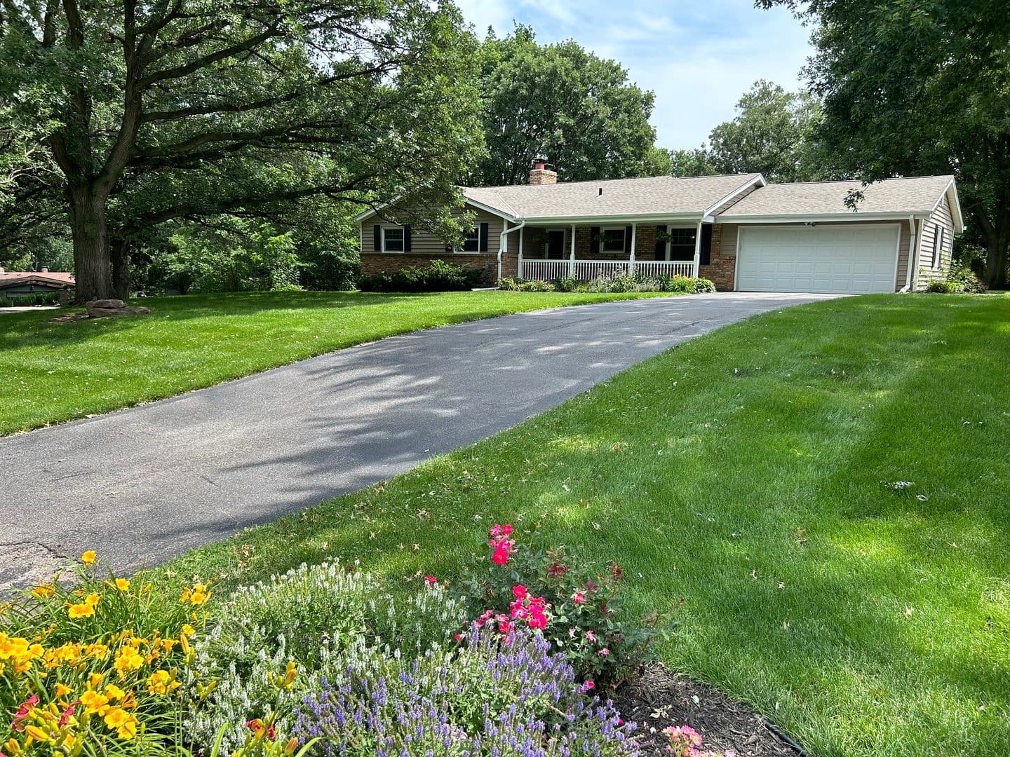 Omaha House: 4545 Manchester Dr