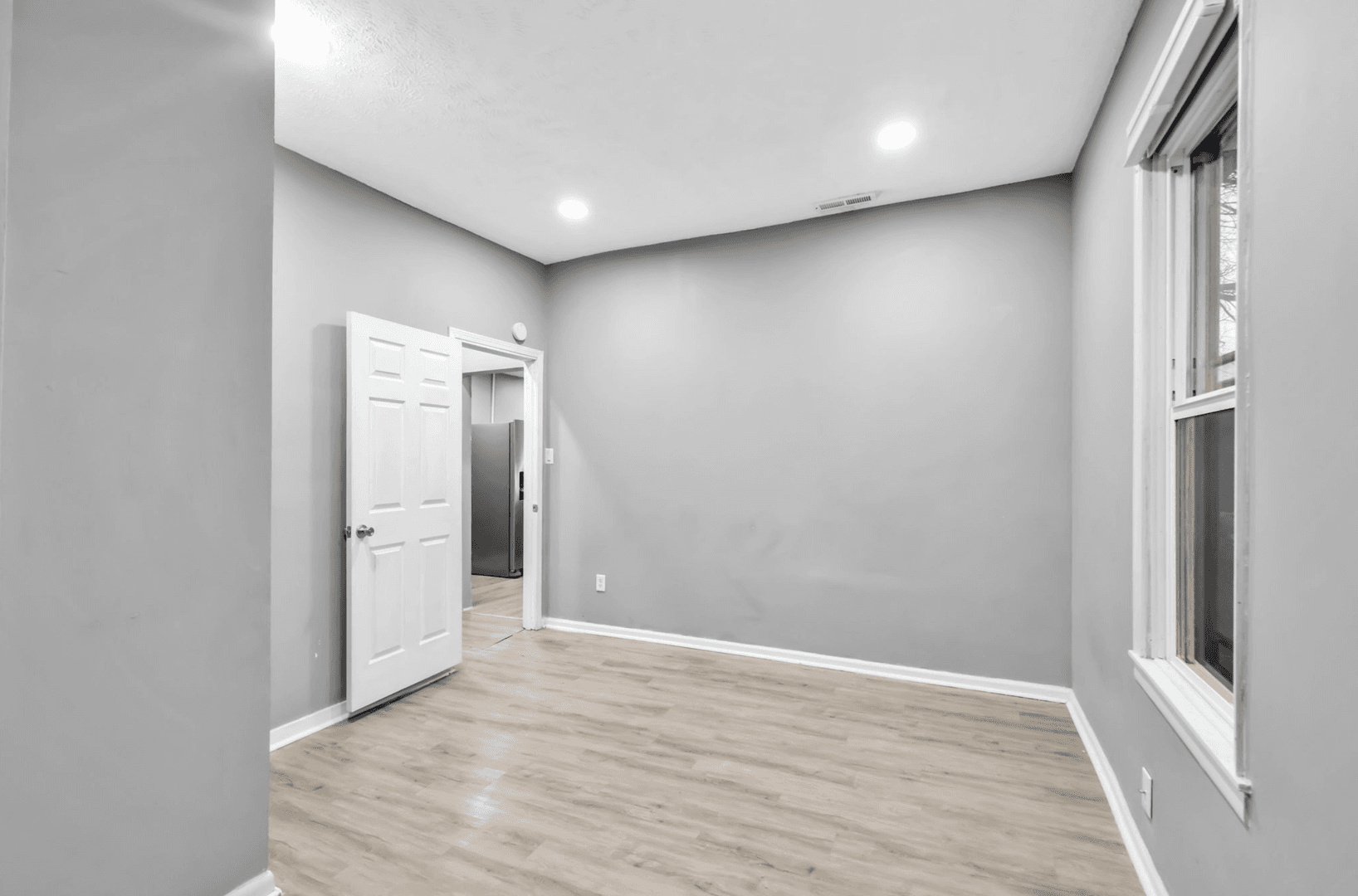 Omaha Apartment: 1911 S 14th St