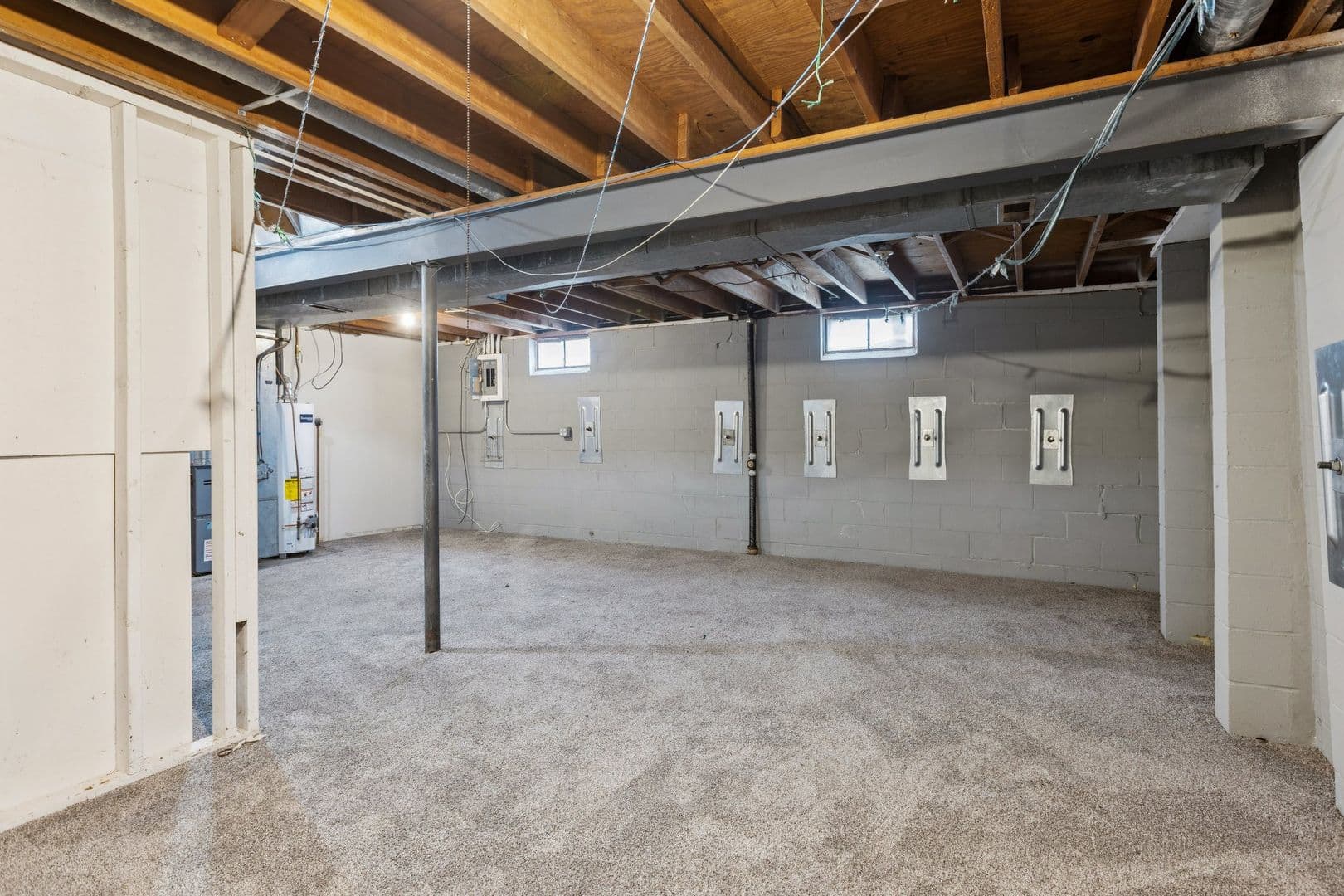 Omaha House: 14009 Weir St