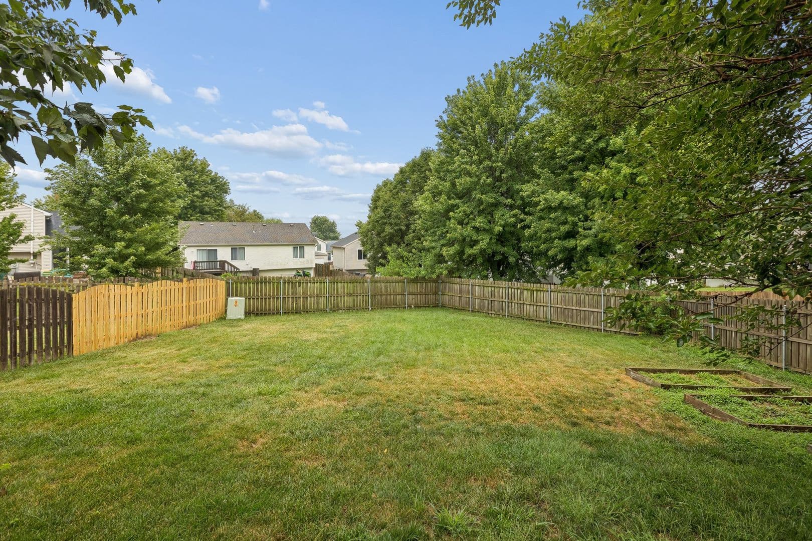 Omaha House: 17615 Olive St