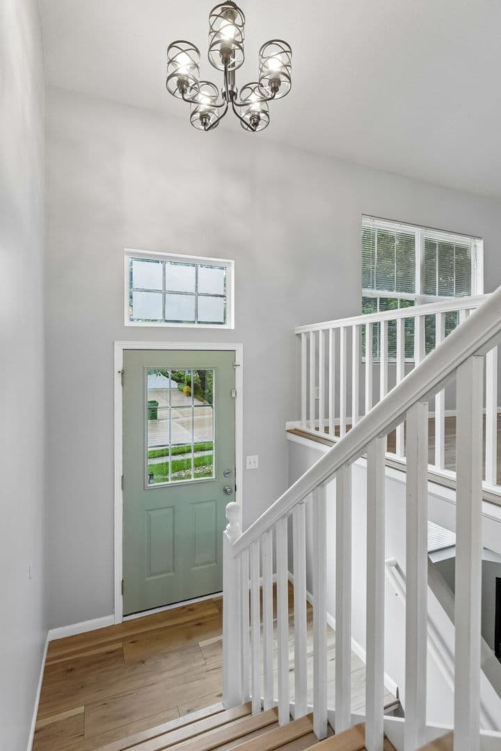 Omaha House: 17615 Olive St