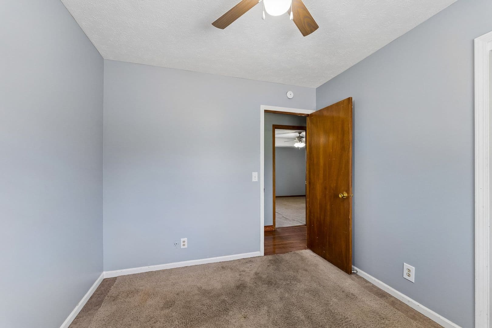 Omaha House: 14022 Virginia Street