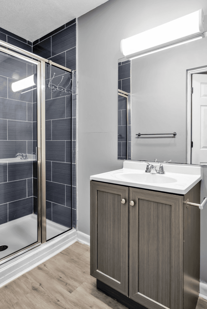 Omaha Apartment: 1911 S 14th St