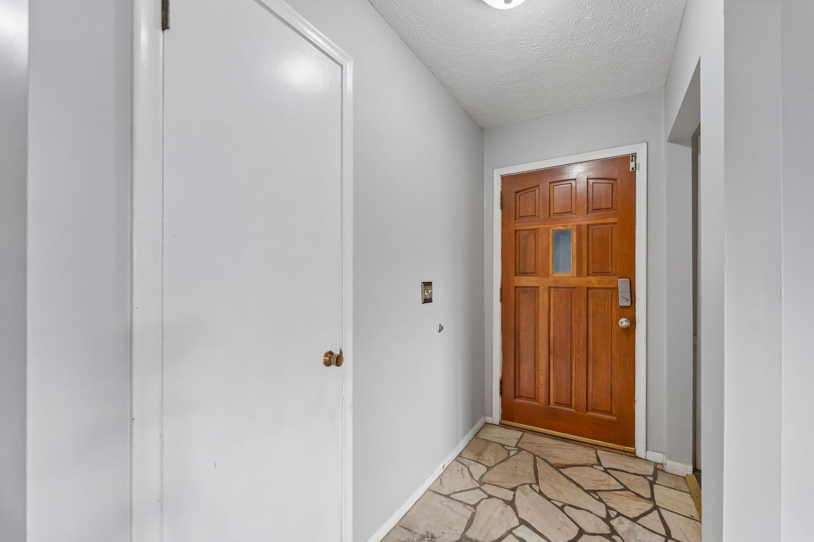Omaha House: 3123 S 137th Street