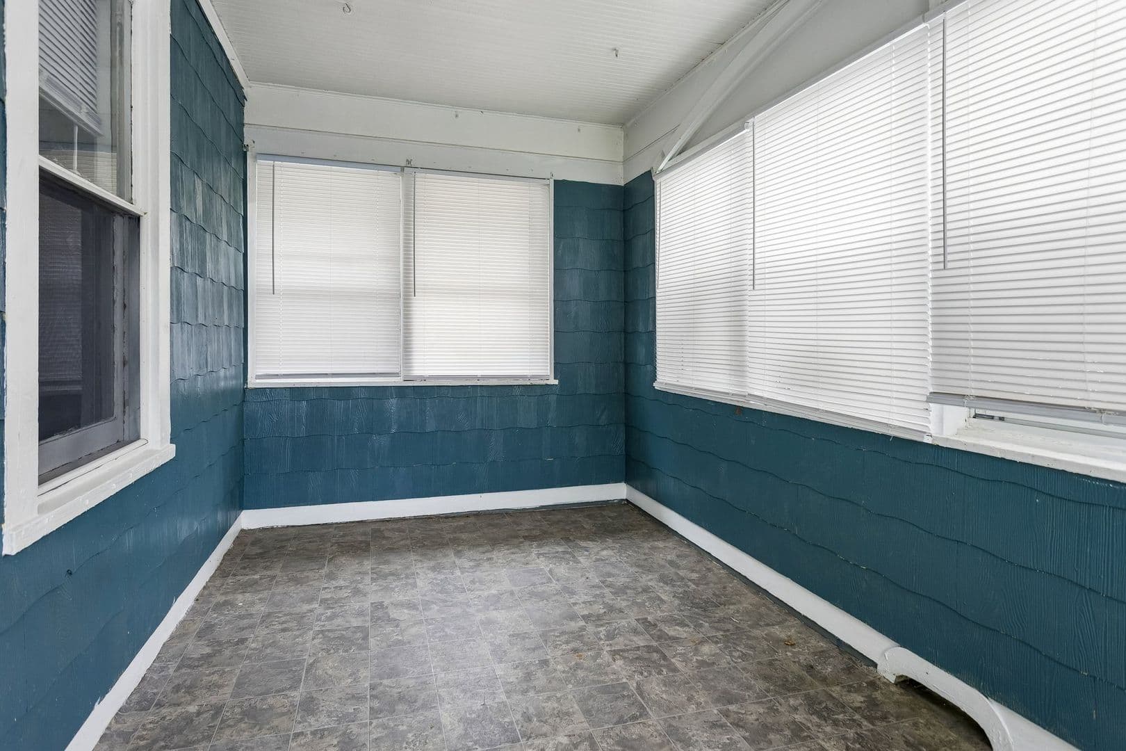 Omaha House: 4546 N. 41st St.