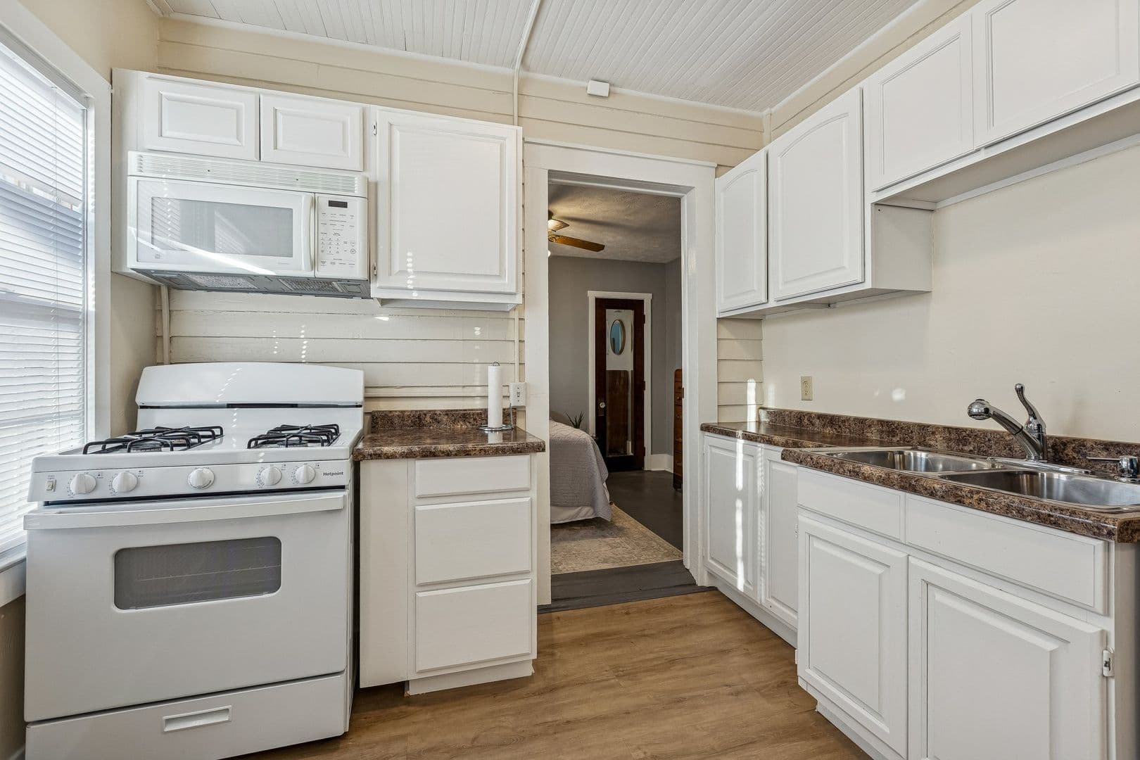 Omaha Apartment: 833 Park Ave