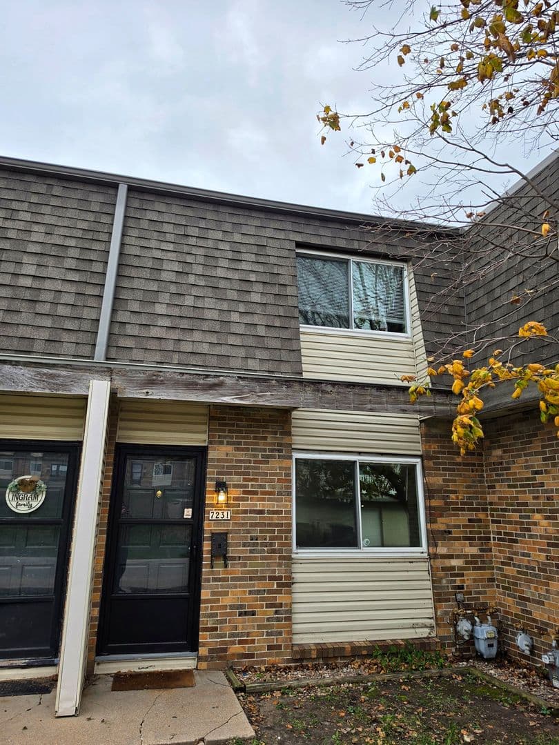 Omaha Townhome: 7231 Ames Circle
