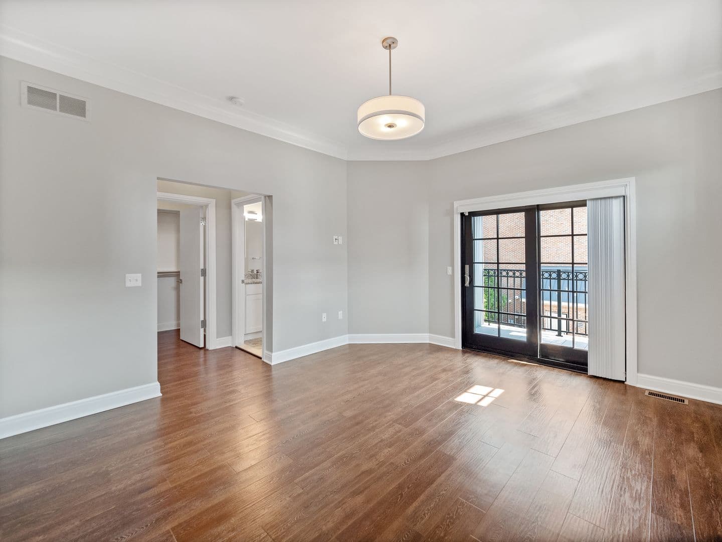 BIRMINGHAM Apartment: 401 S ETON ST