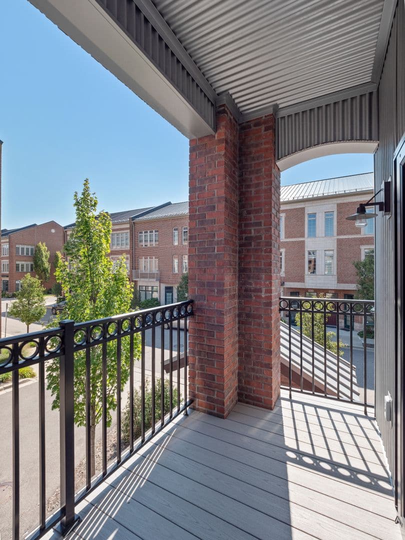 BIRMINGHAM Apartment: 401 S ETON ST