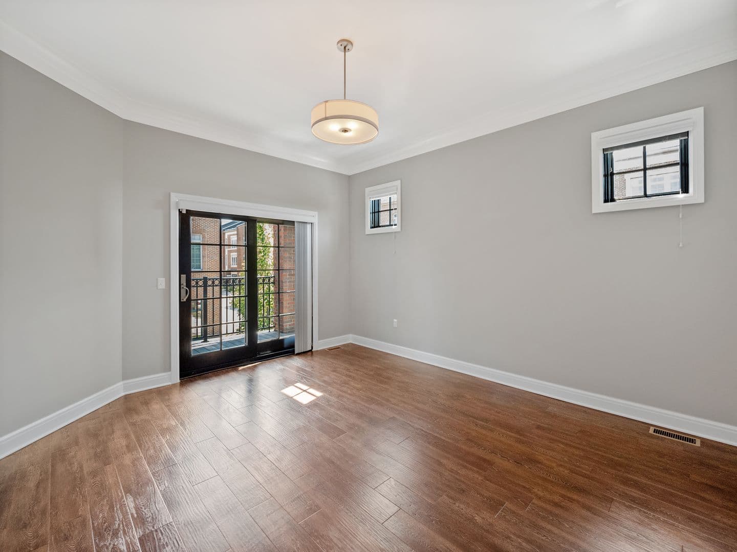 BIRMINGHAM Apartment: 401 S ETON ST