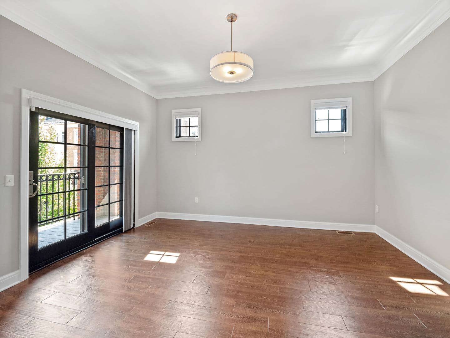 BIRMINGHAM Apartment: 401 S ETON ST