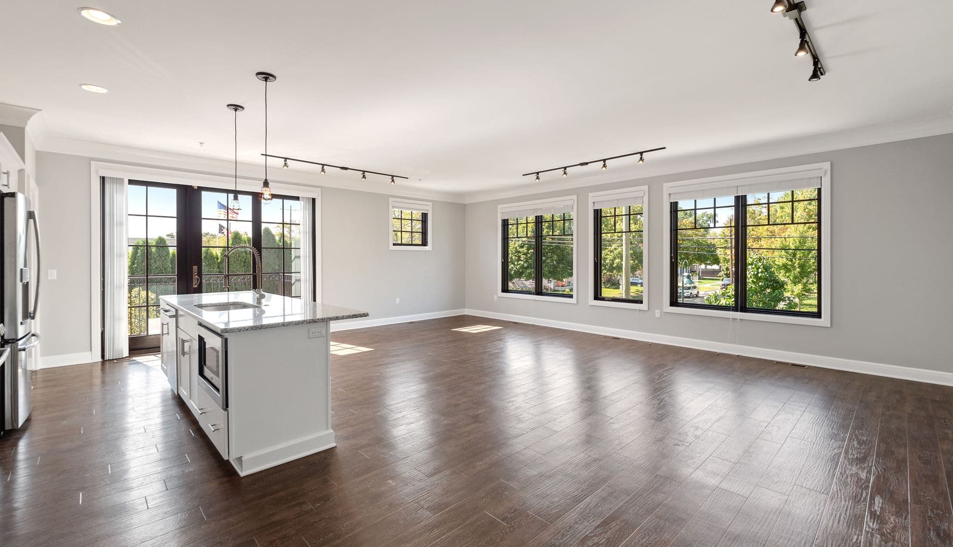 BIRMINGHAM Apartment: 401 S ETON ST