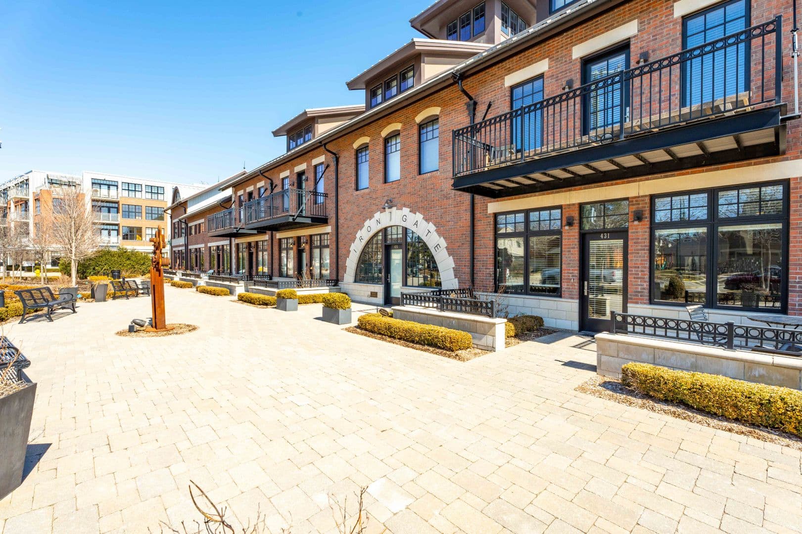 BIRMINGHAM Apartment: 401 S ETON ST
