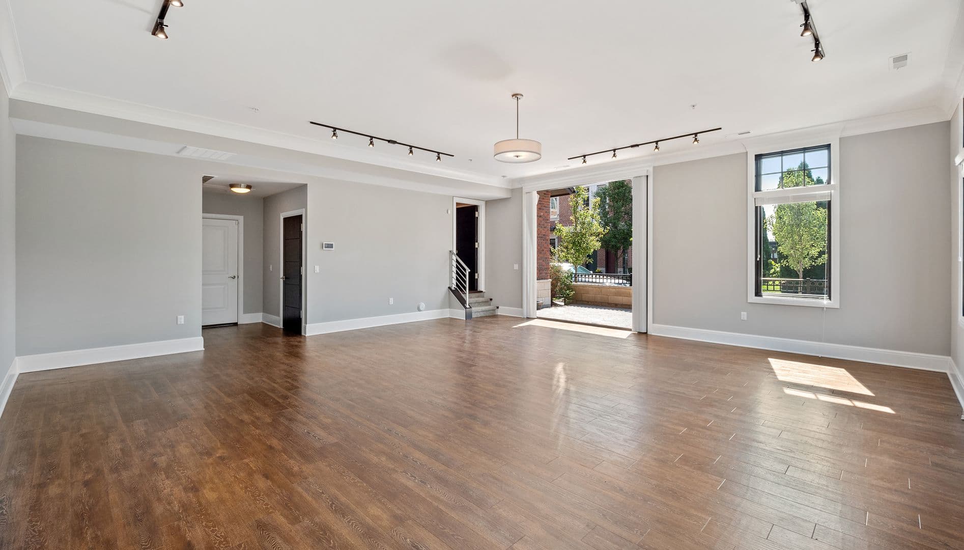 BIRMINGHAM Apartment: 401 S ETON ST