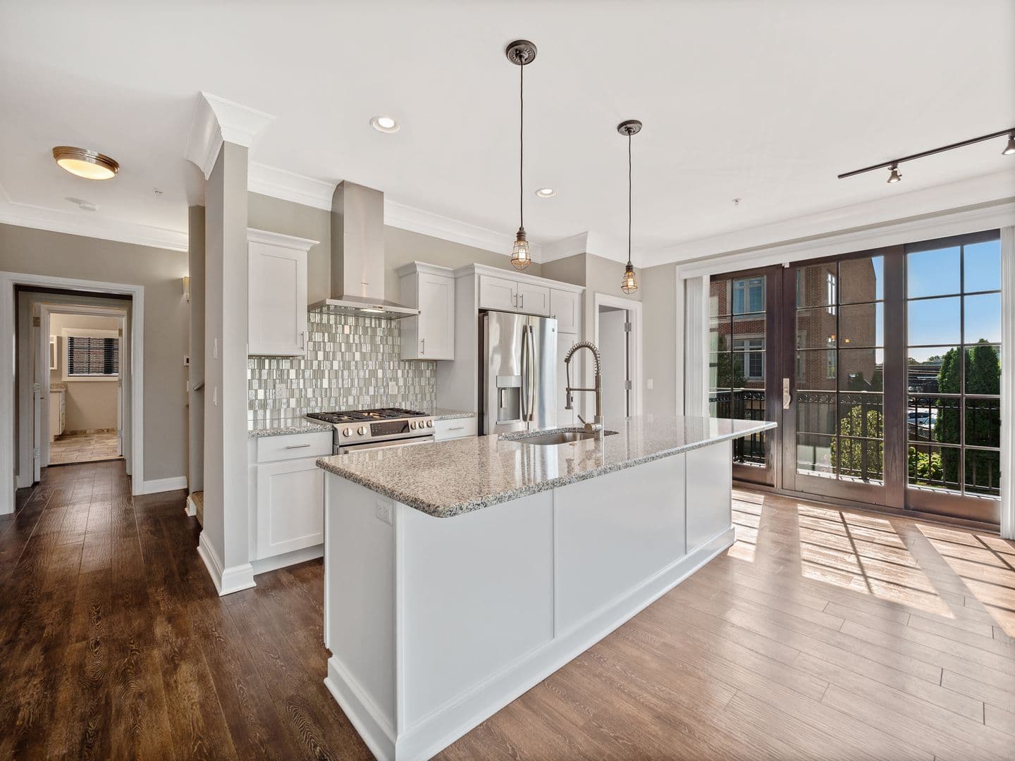 BIRMINGHAM Apartment: 401 S ETON ST