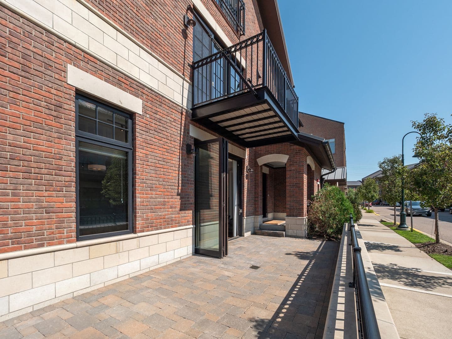 BIRMINGHAM Apartment: 401 S ETON ST