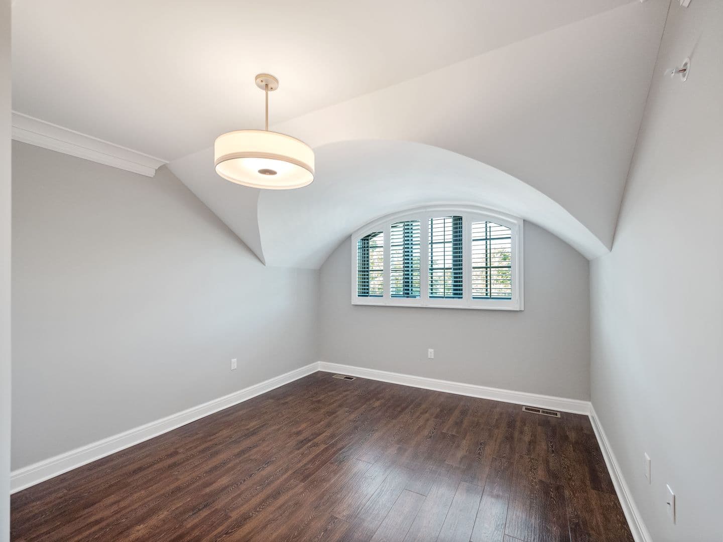 BIRMINGHAM Apartment: 401 S ETON ST
