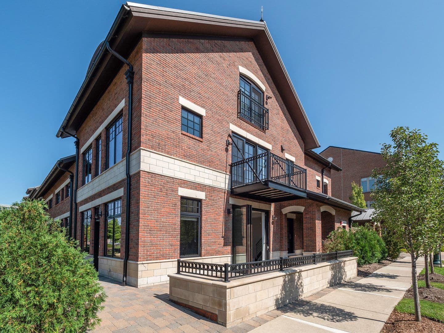 BIRMINGHAM Apartment: 401 S ETON ST