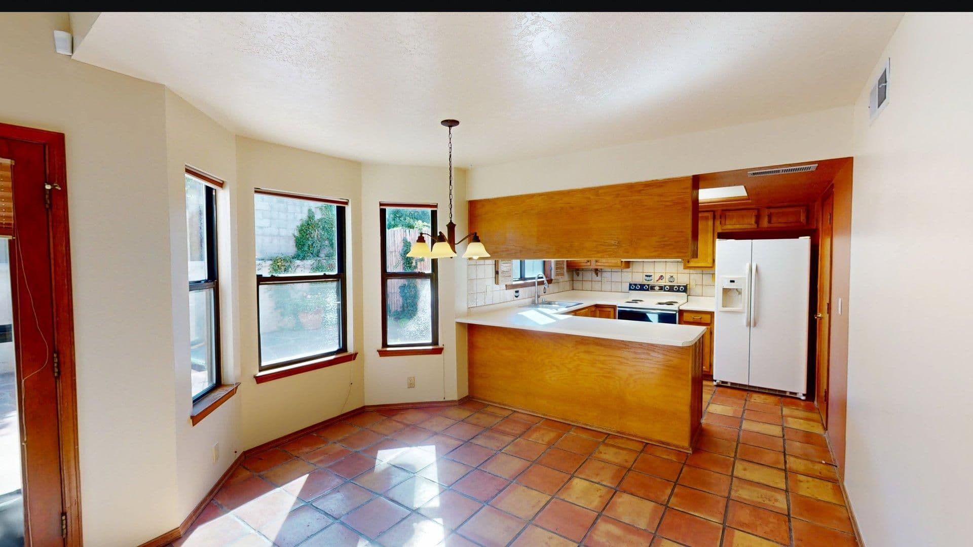 Santa Fe House: 2095 Avenida de Las Alturas