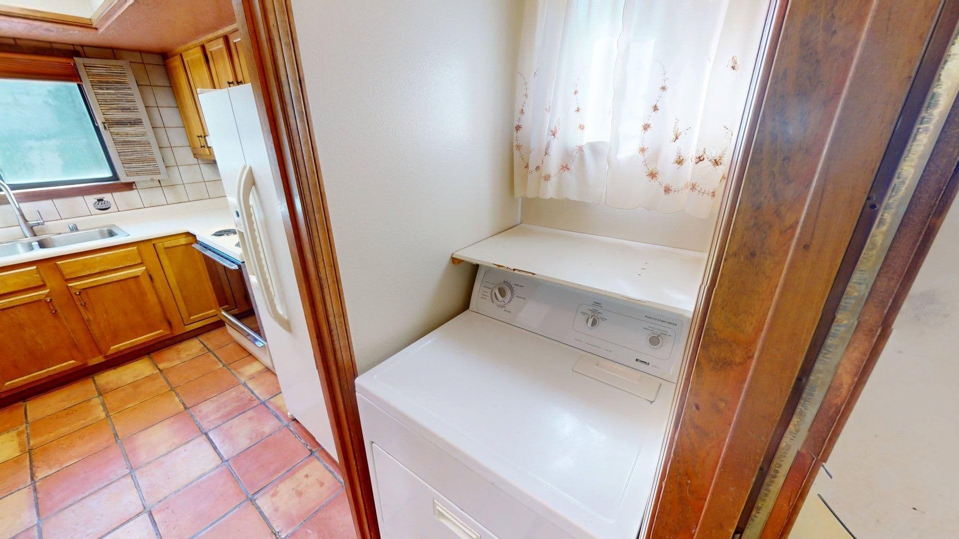 Santa Fe House: 2095 Avenida de Las Alturas