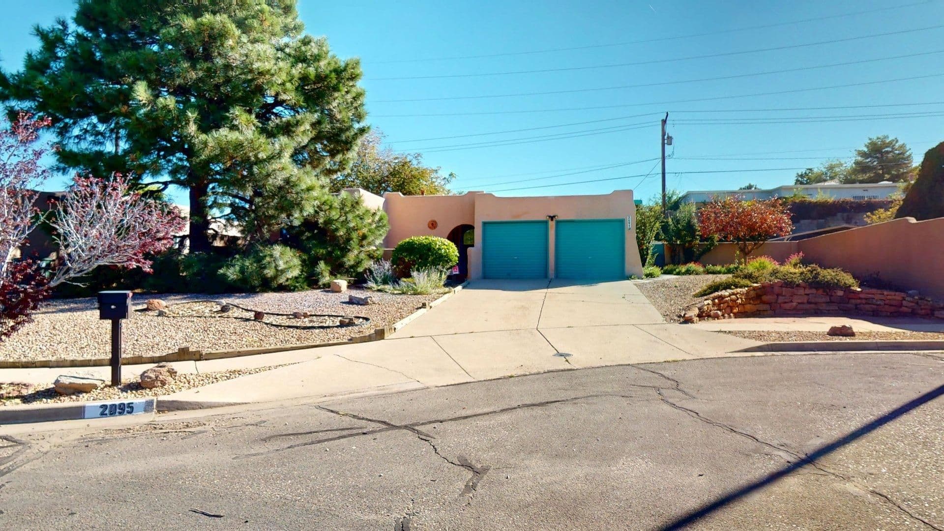 Santa Fe House: 2095 Avenida de Las Alturas