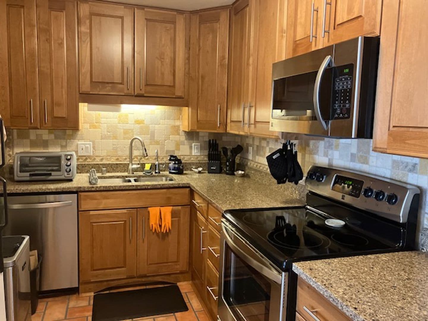 Santa Fe Condo: 155 Calle Ojo Feliz