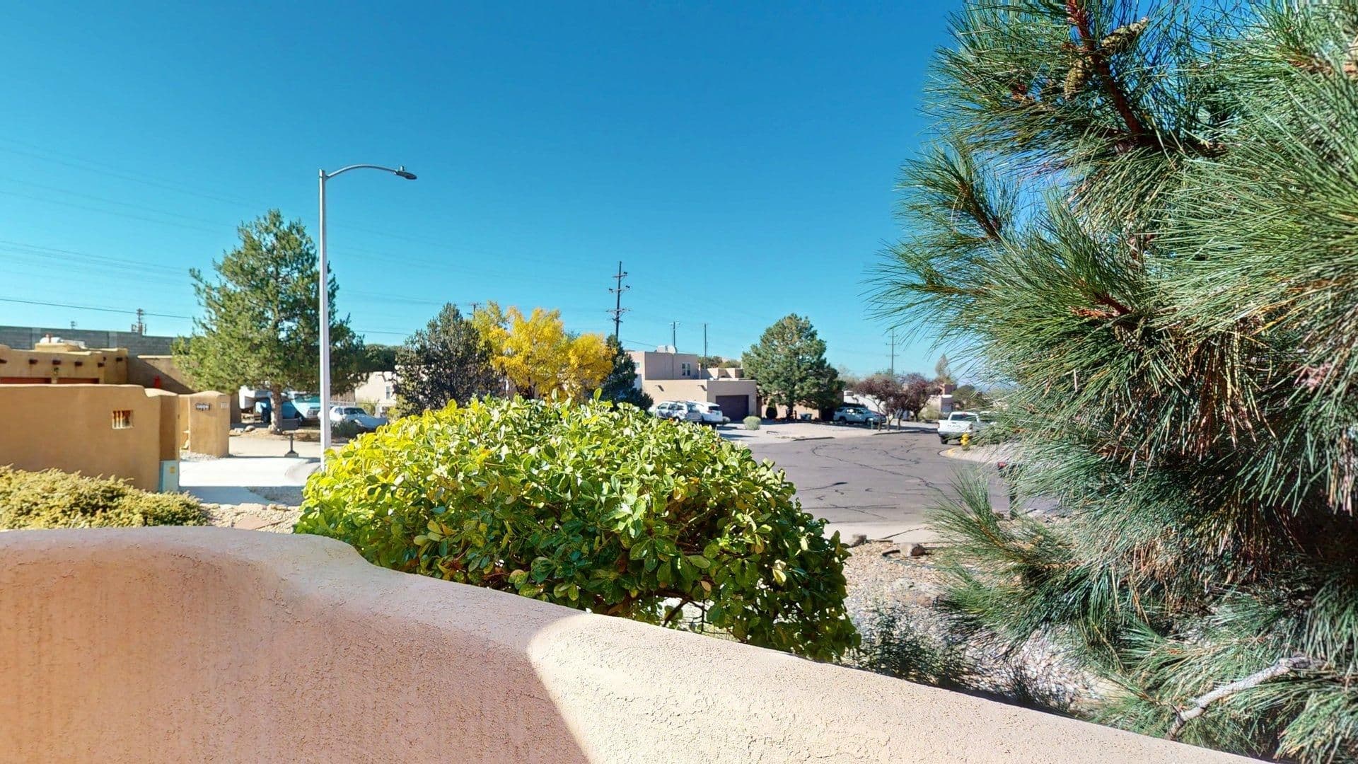 Santa Fe House: 2095 Avenida de Las Alturas
