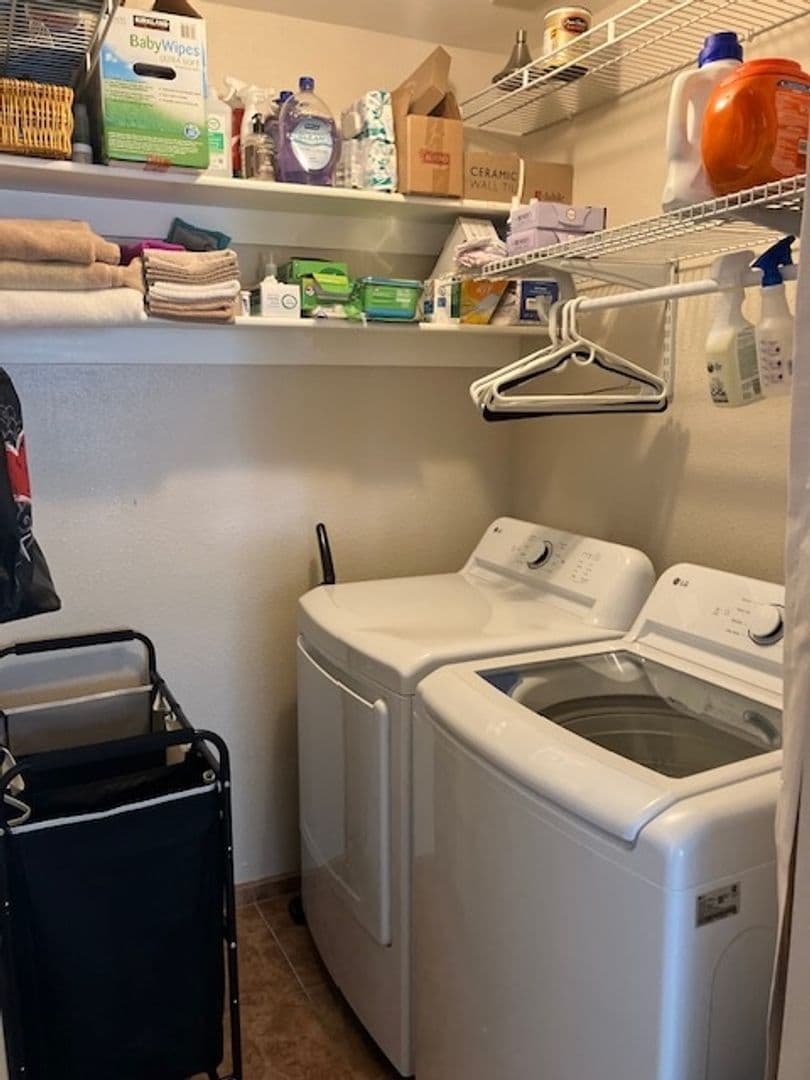 Santa Fe Condo: 155 Calle Ojo Feliz