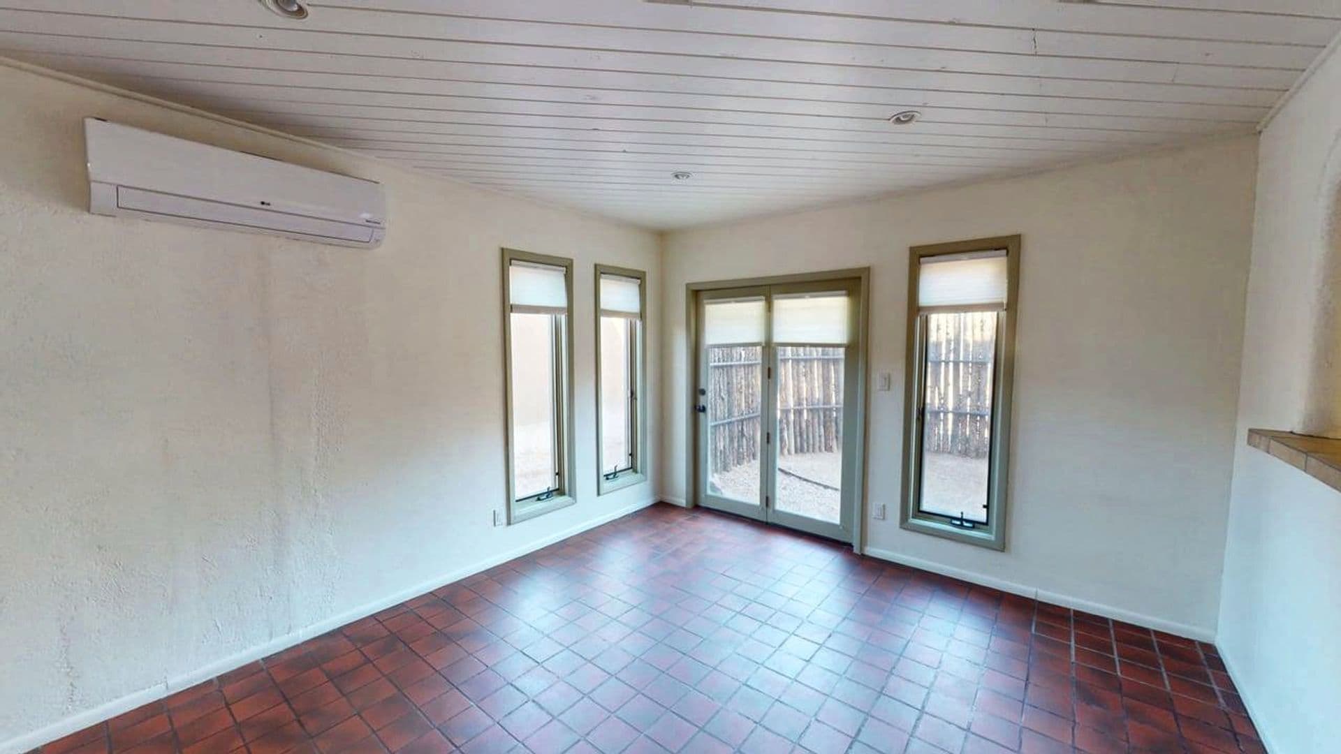 Santa Fe Condo: 149 Fiesta Street