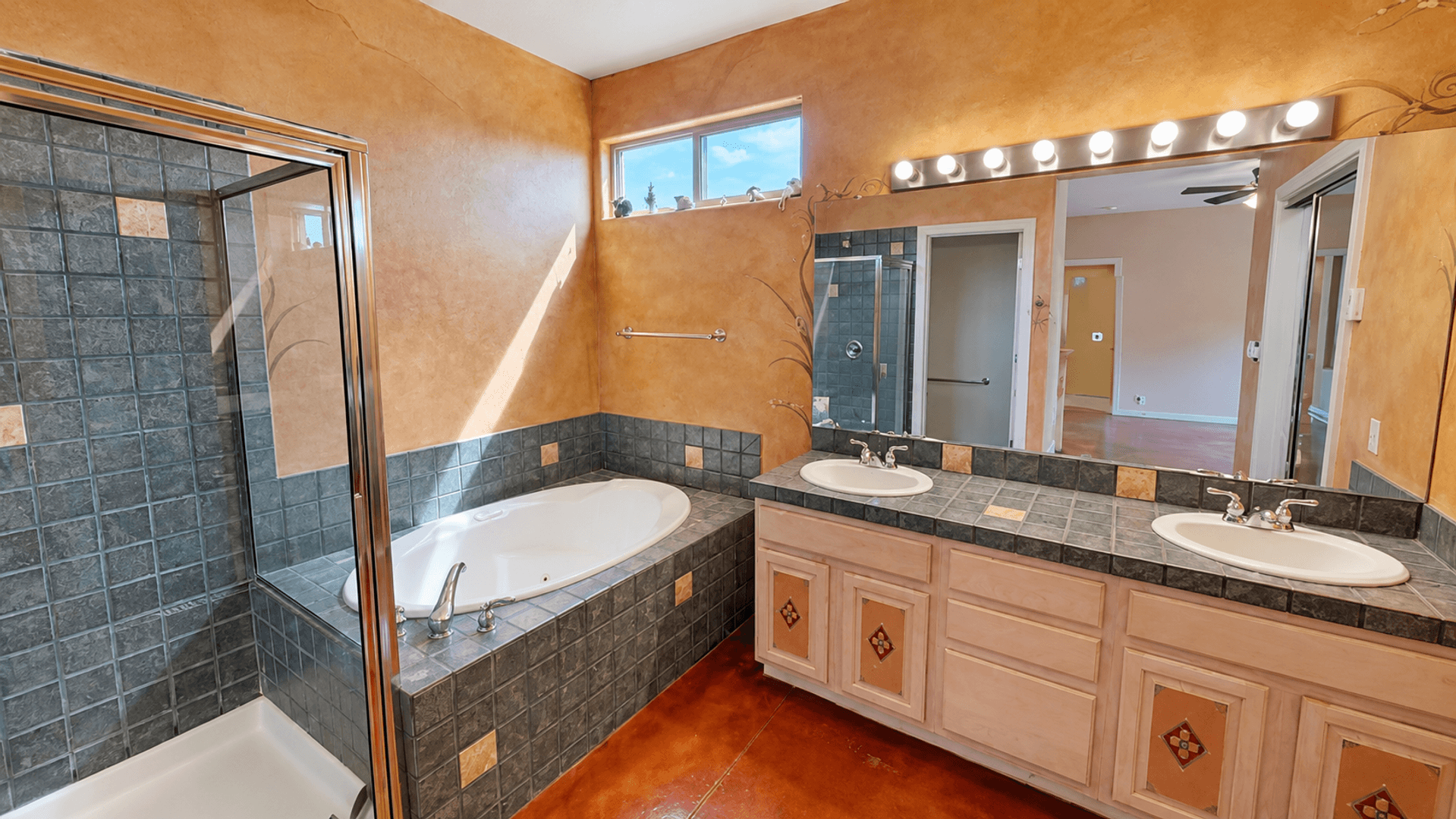 Santa Fe House: 5 Ocotillo Pl