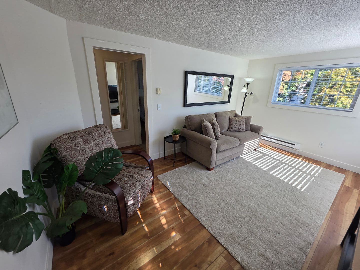 Portland Apartment: 2405 & 2431  NW Irving Street