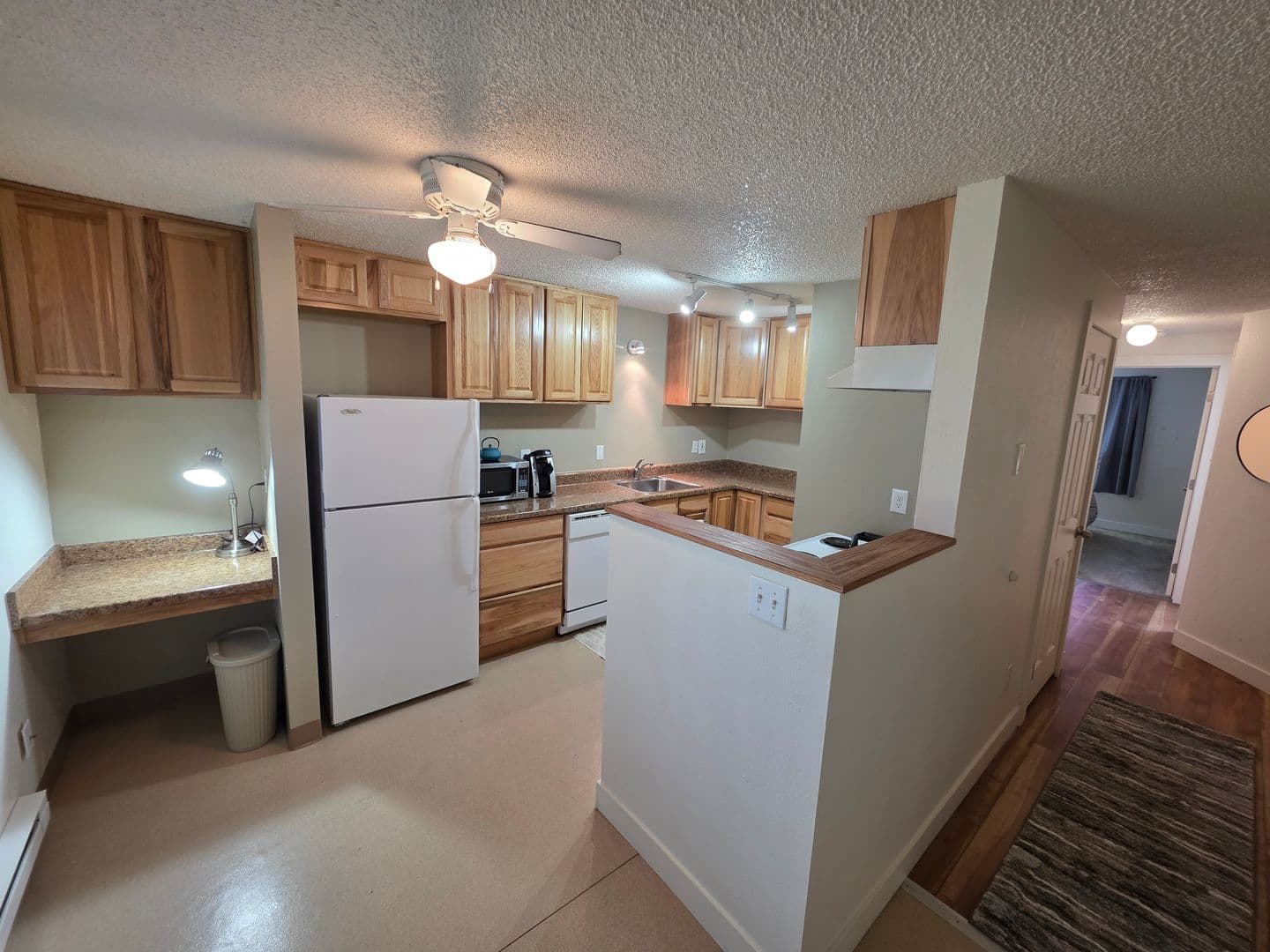 Portland Apartment: 2405 & 2431  NW Irving Street