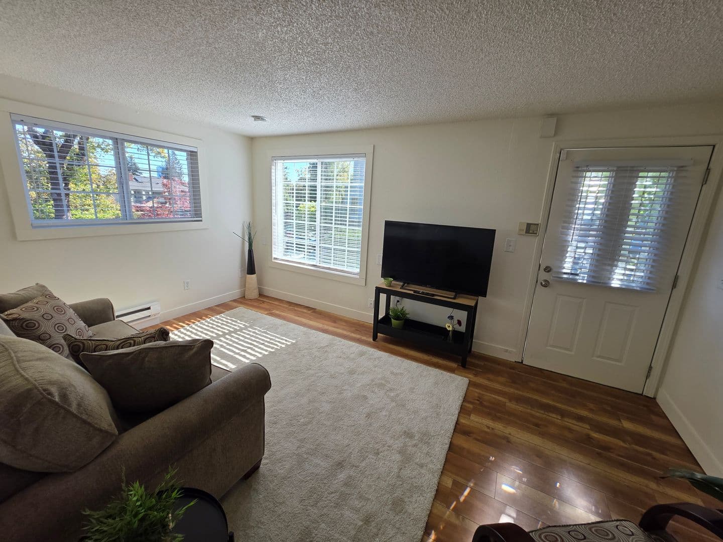 Portland Apartment: 2405 & 2431  NW Irving Street