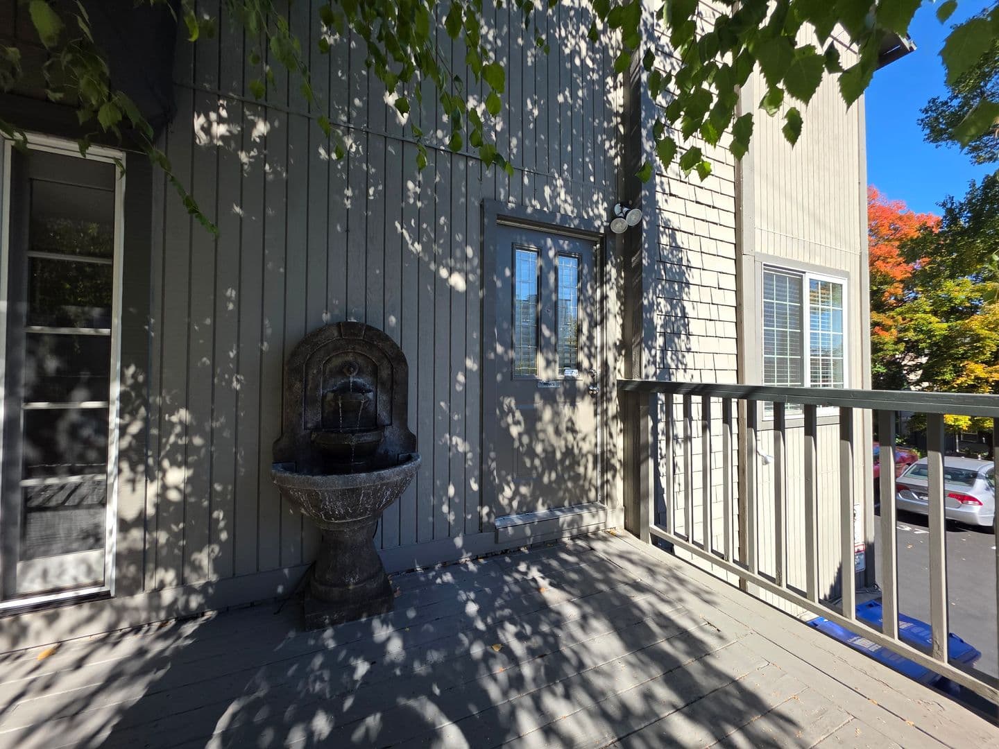 Portland Apartment: 2405 & 2431  NW Irving Street