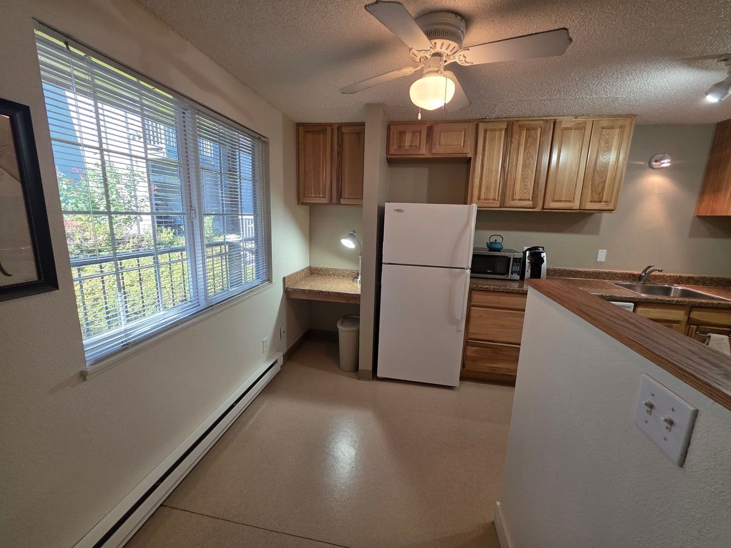 Portland Apartment: 2405 & 2431  NW Irving Street