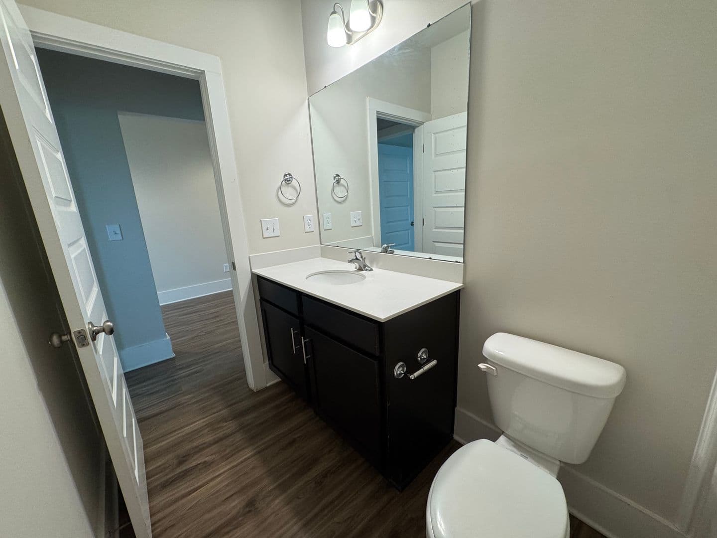 Madison House: 154 Fernhill Drive Northwest