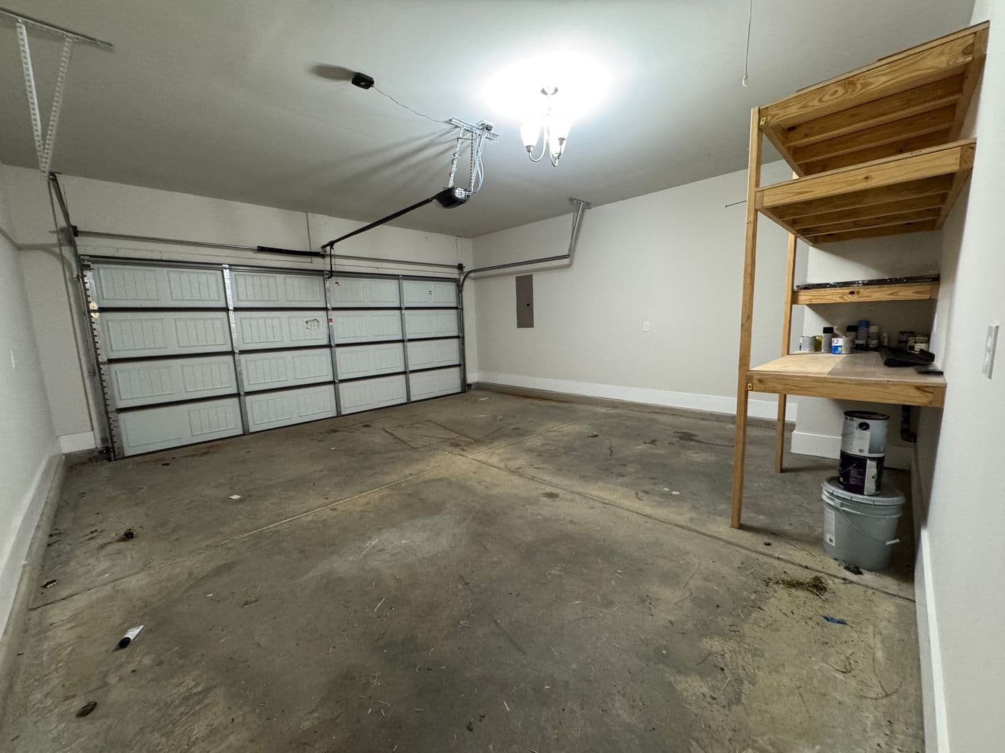 Madison House: 154 Fernhill Drive Northwest
