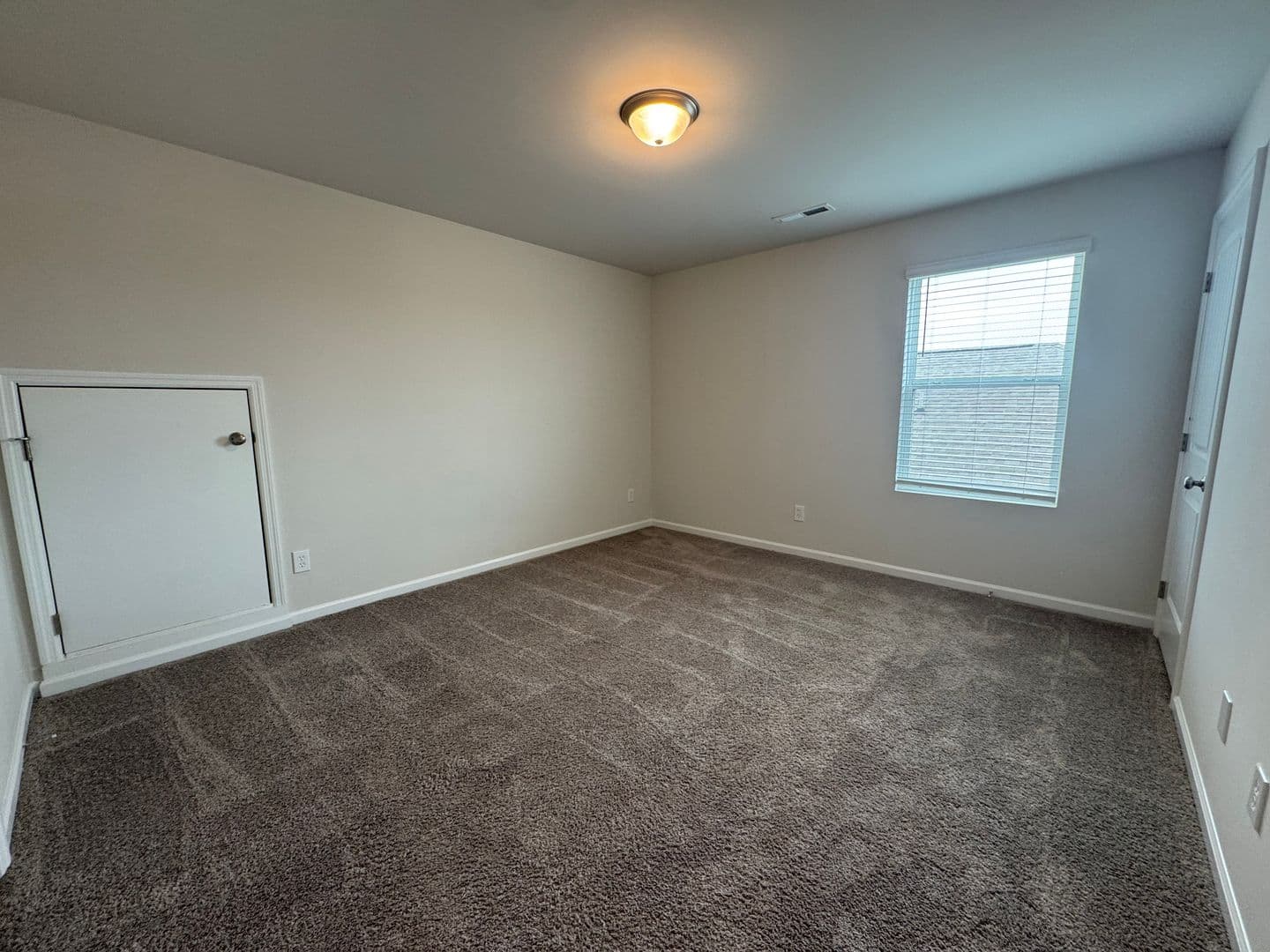 Madison House: 102 Daymark Drive