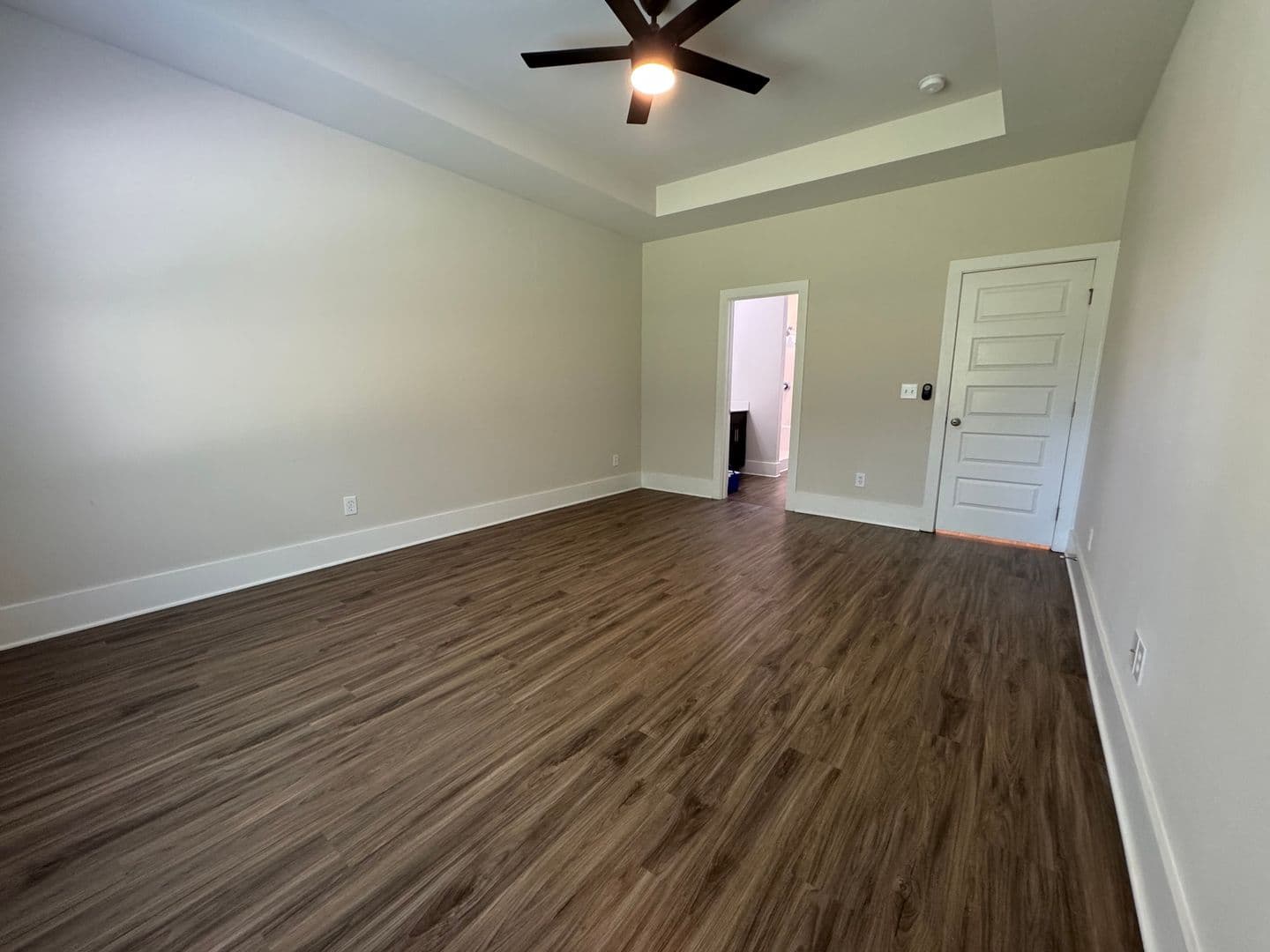 Madison House: 154 Fernhill Drive Northwest