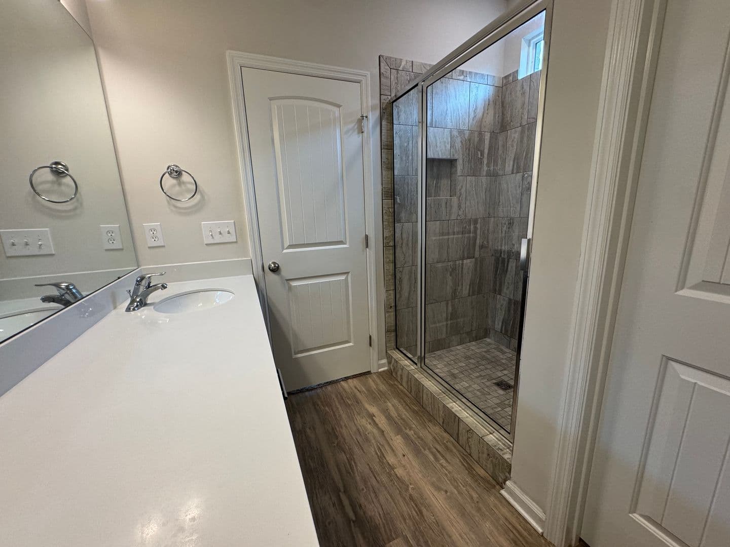 Madison House: 102 Daymark Drive